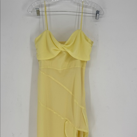 NWT yellow ruffle dress Billy J Kiyah Midi dress size 10 - Picture 3 of 8
